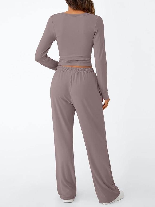 Trendy Queen Women's 2 Piece Matching Lounge Set Long Sleeve Side Ruching Top Wide Leg Drawstring Pants Set with Pockets