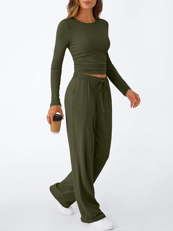 Trendy Queen Women's 2 Piece Matching Lounge Set Long Sleeve Side Ruching Top Wide Leg Drawstring Pants Set with Pockets