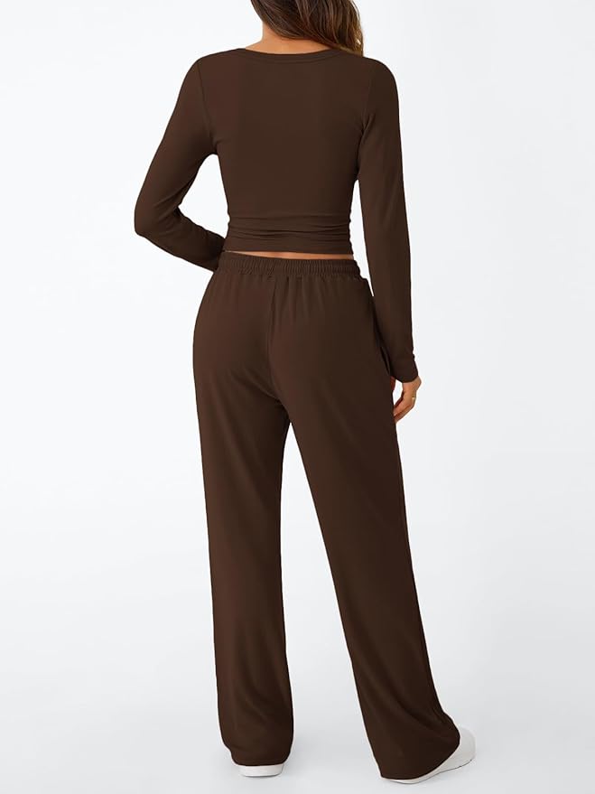 Trendy Queen Women's 2 Piece Matching Lounge Set Long Sleeve Side Ruching Top Wide Leg Drawstring Pants Set with Pockets