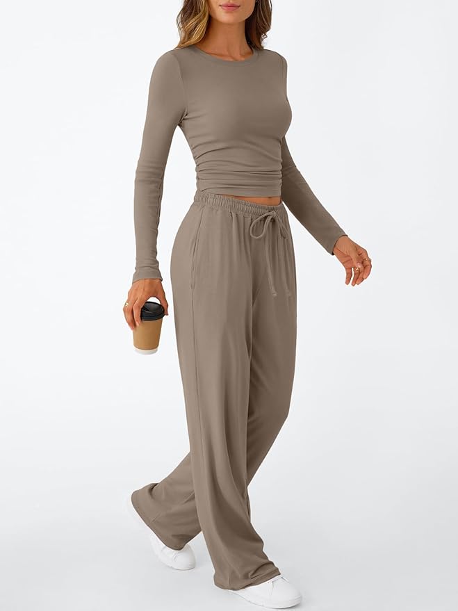 Trendy Queen Women's 2 Piece Matching Lounge Set Long Sleeve Side Ruching Top Wide Leg Drawstring Pants Set with Pockets