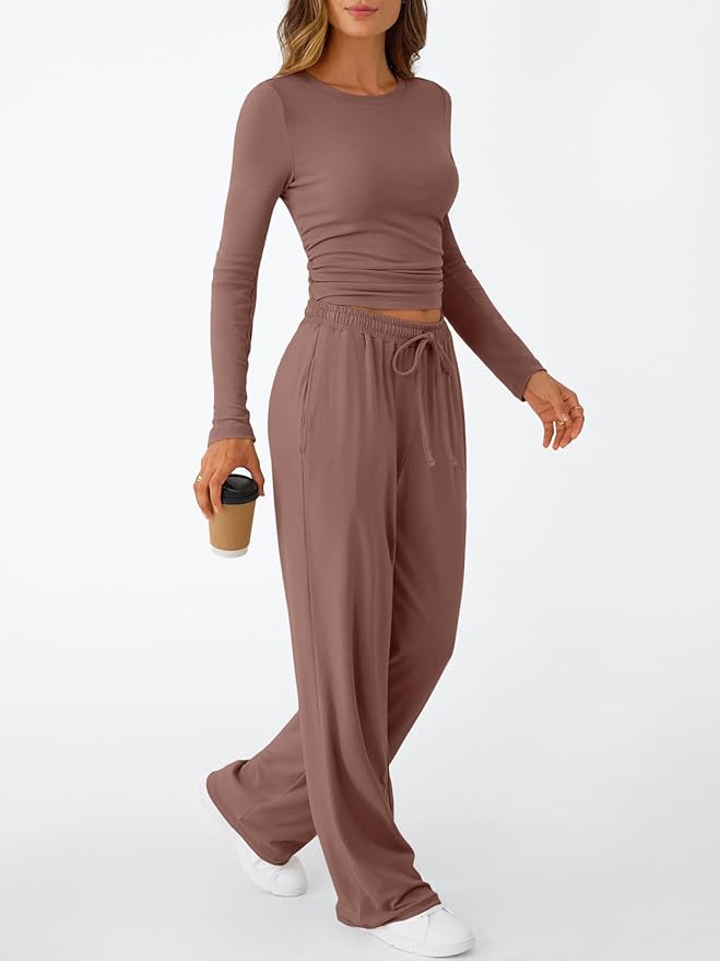Trendy Queen Women's 2 Piece Matching Lounge Set Long Sleeve Side Ruching Top Wide Leg Drawstring Pants Set with Pockets