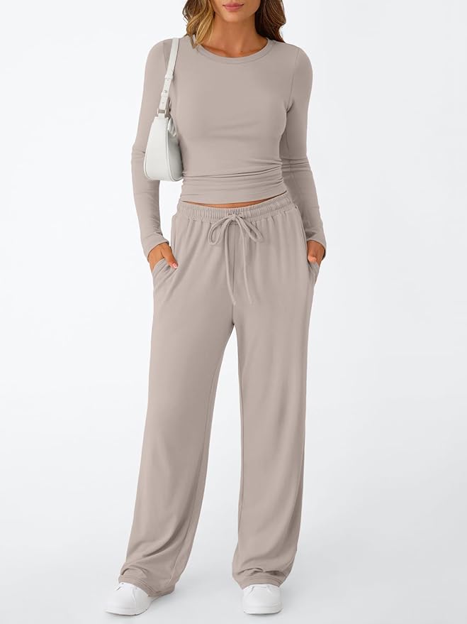 Trendy Queen Women's 2 Piece Matching Lounge Set Long Sleeve Side Ruching Top Wide Leg Drawstring Pants Set with Pockets