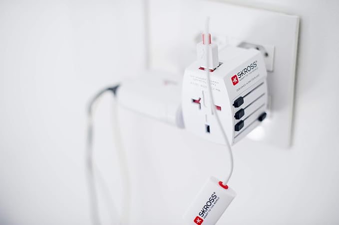 SKROSS 1.302930 World Adapter MUV USB