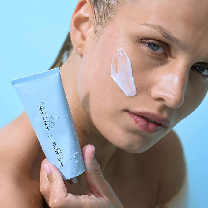 Blue Lagoon Skin Science - Hydrating Overnight Mineral Face Mask - Hydrating Face Mask - Overnight Mask - Moisturizing Face Mask - Overnight Mask - Bioactive Icelandic Skincare (2.5 fl oz | 75 ml)