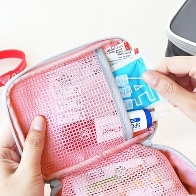 Pink Mini Outdoor First Aid Kit Bag Travel Portable Medicine Organizer Emergency Kit First Aid Kits