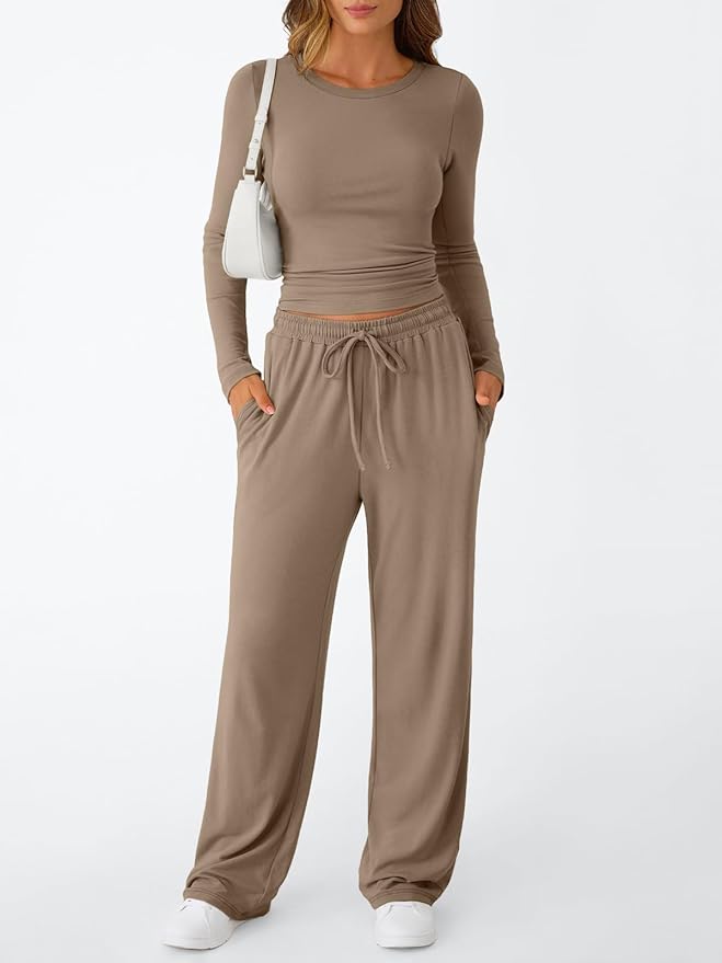 Trendy Queen Women's 2 Piece Matching Lounge Set Long Sleeve Side Ruching Top Wide Leg Drawstring Pants Set with Pockets