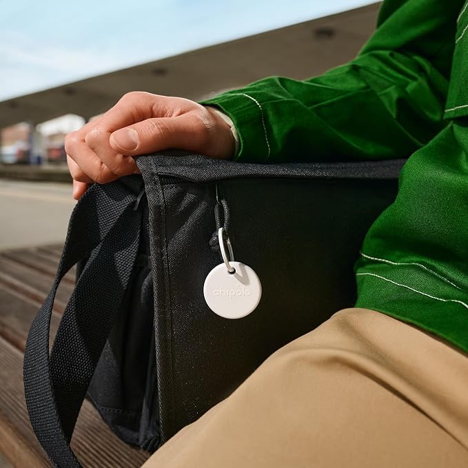 Chipolo POP Tracking Tag - Colorful, Compatible, Loud Bluetooth Tracker with Call Your Phone & Out of Range Alerts, Works with Apple Find My or Find Hub on Android (Blue)