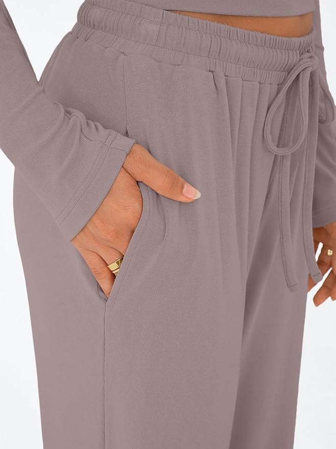 Trendy Queen Women's 2 Piece Matching Lounge Set Long Sleeve Side Ruching Top Wide Leg Drawstring Pants Set with Pockets