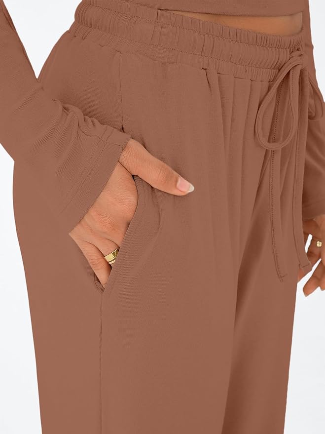 Trendy Queen Women's 2 Piece Matching Lounge Set Long Sleeve Side Ruching Top Wide Leg Drawstring Pants Set with Pockets