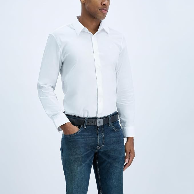 Calvin Klein Men's Plaque Buckle Belt - Casual Modern Style With Logo Detail for Jeans and Dress Pants