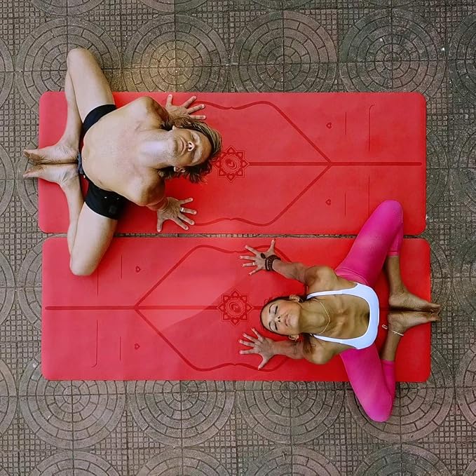 Liforme Travel Yoga mat – Patented Alignment System, Warrior-Like Grip, Non-Slip, Eco-Friendly, Ultra-Lightweight and Sweat Resistant, Made with Natural Rubber