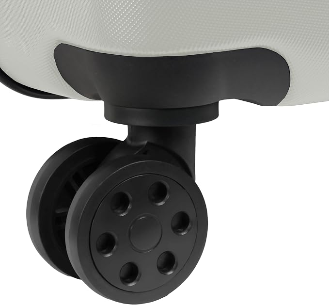 Passage 24-Inch Expandable Hardside Spinner