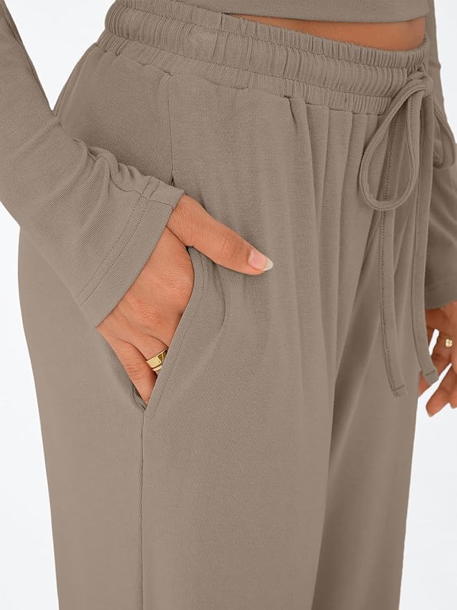Trendy Queen Women's 2 Piece Matching Lounge Set Long Sleeve Side Ruching Top Wide Leg Drawstring Pants Set with Pockets
