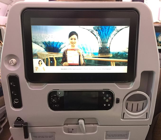 AirSplitter : Airplane in-Flight Bluetooth Splitter, Lets You untether from Seats, Freely Enjoy Airplane’s Audio in Airplane Cabin, Along aisles or in restrooms. Compatible with 2 AirPods.