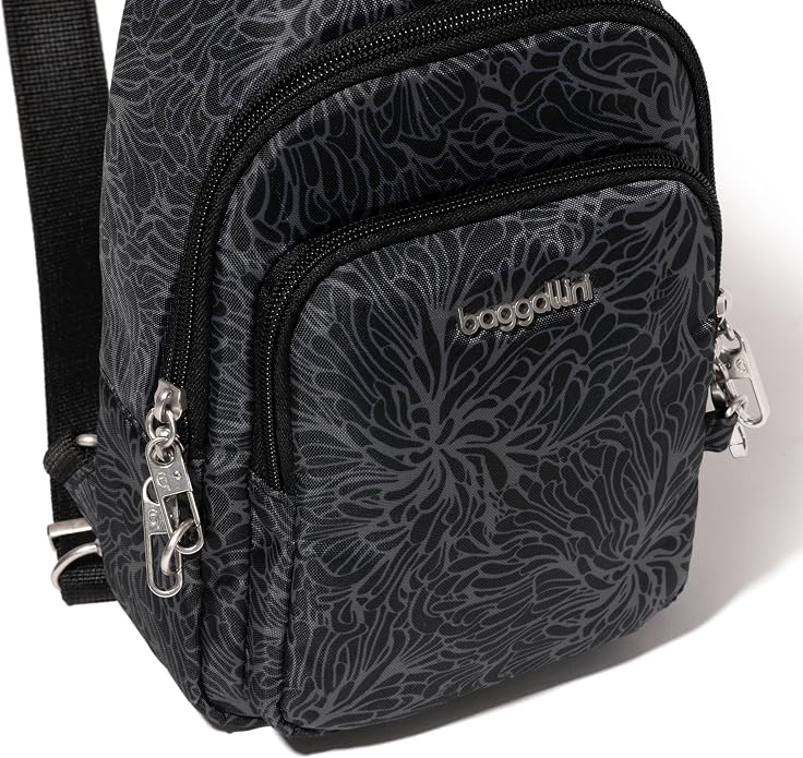 Baggallini Securtex Anti-Theft Daytripper Sling